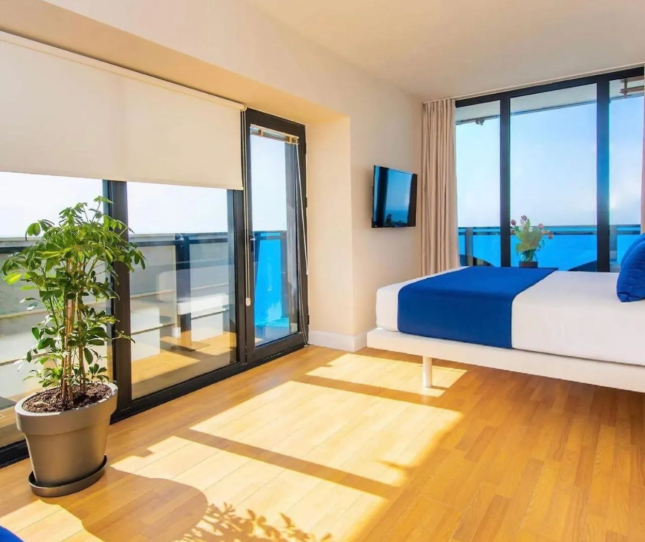 Panorama Orbi City Aparthotel With Sea View باتومي
